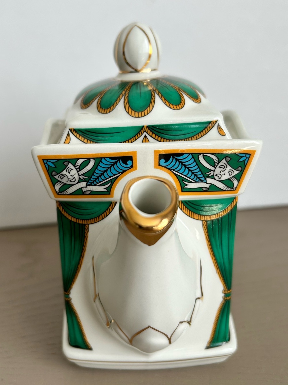 Vintage Sadler Staffordshire Teapot – ‘Hamlet’ with White and Gold Accents - Picture 2 of 12